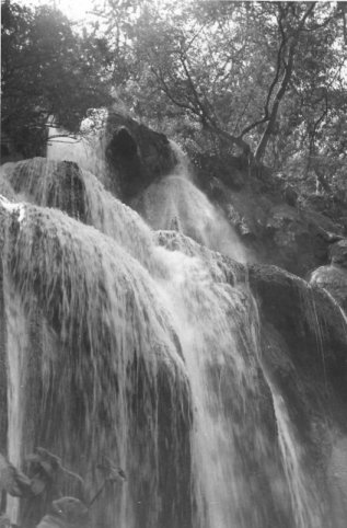 Chute entre Xieng Khouang et Muong Sen